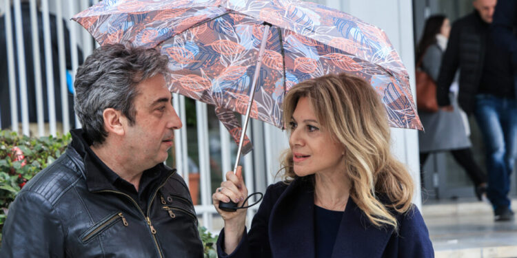 Παύλος Ασλανίδης για Μαρία Καρυστιανού: «Να παραιτηθεί, εμείς ασχολούμασται με τις εκταφές των σορών, όχι με κόμματα»