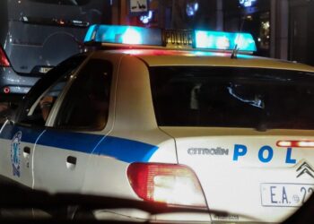 Τρόμος στον Βόλο: «Βροχή» πυροβολισμών σε καταυλισμό Ρομά στο Αλιβέρι – Άντρας με καραμπίνα ταμπουρώθηκε σε μπακάλικο