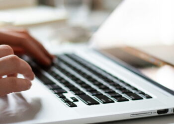 Laptop Buying Guide 2025: Φοιτητής, gamer ή επαγγελματίας;