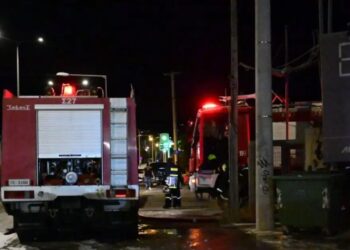 Φωτιά σε διαμέρισμα στην Καισαριανή: Άμεση επέμβαση της Πυροσβεστικής