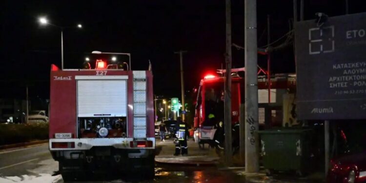 Φωτιά σε διαμέρισμα στην Καισαριανή: Άμεση επέμβαση της Πυροσβεστικής