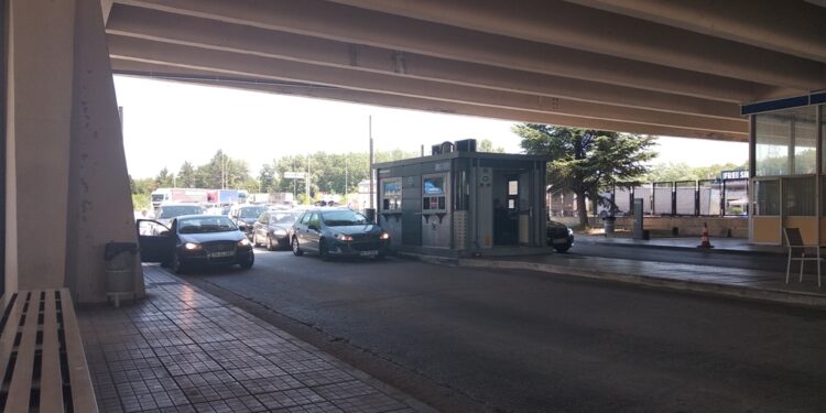 Σε επ’ αόριστον κλείσιμο του σταθμού στον Προμαχώνα για τα φορτηγά προχωρούν οι αγρότες