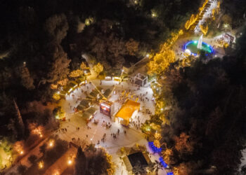 Το Protergia Χριστουγεννιάτικο χωριό που έγινε σημείο συνάντησης για όλη την πόλη επιστρέφει