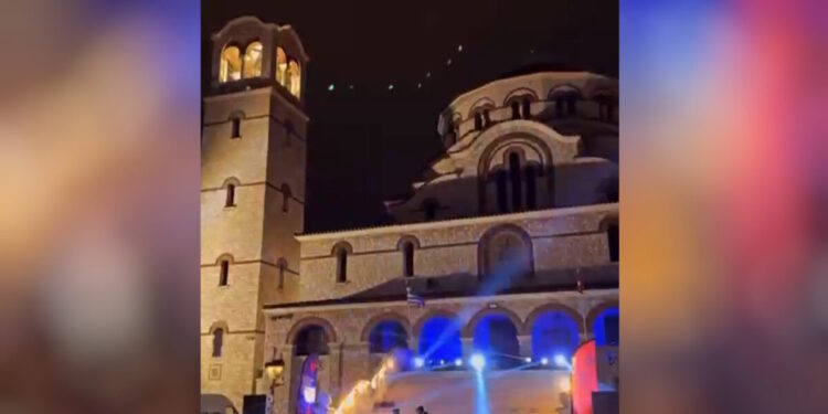 Γαλάτσι: «Διασκέδαζαν όμορφα, δεν ενόχλησαν κανέναν», λέει ο πάτερ Θεοδόσιος για το rave πάρτι μπροστά στην εκκλησία