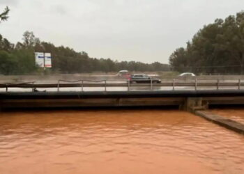 Κακοκαιρία Byron: Σε οριακό σημείο η στάθμη του Σαρανταπόταμου στην Ελευσίνα – Σε επιφυλακή οι αρχές