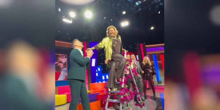 Στο Παρά Πέντε – 20 χρόνια μετά: Συγκίνηση στο επετειακό επεισόδιο – Τα highlights και η αναφορά στην Ειρήνη Κουμαριανού