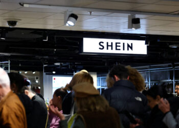 Η ΕΕ χτυπά Shein και Temu: Συμφώνησε προσωρινό τέλος 3 ευρώ για μικρά δέματα από Κίνα