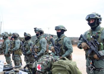 «Τύμπανα» πολέμου στην Ευρώπη: Πώς αντιδρούν οι Έλληνες στο ενδεχόμενο μίας σύρραξης