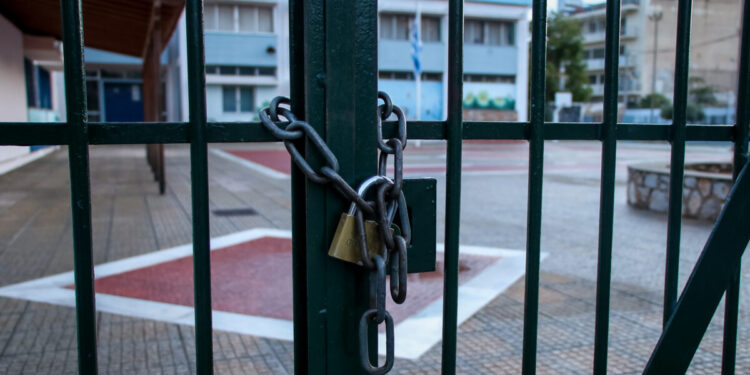 Ερμιόνη: 30 κρούσματα γαστρεντερίτιδας σε γυμνάσιο – Έκλεισε προληπτικά το σχολείο