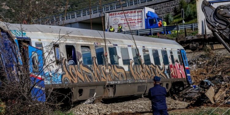 Τέμπη: Ο Πάνος Ρούτσι και ο Ηλίας Παπαγγελής μιλούν για τα αιτήματα εκταφής των παιδιών τους – «Δεν καθυστερούμε εμείς τη διαδικασία»