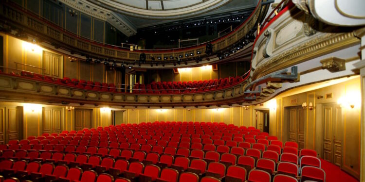 Κλειστά τα θέατρα την Παρασκευή 5 Δεκεμβρίου – 24ωρη απεργία από τους ηθοποιούς