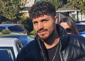 Νεαρός τραγουδιστής μηνύει τον Γιώργο Μαζωνάκη για σεξουαλική παρενόχληση