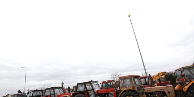 Ακραία κακοκαιρία με χαλάζι και ισχυρές καταιγίδες στην Κεντρική Μακεδονία – «Καμπανάκι» Τσατραφύλλια προς τους αγρότες