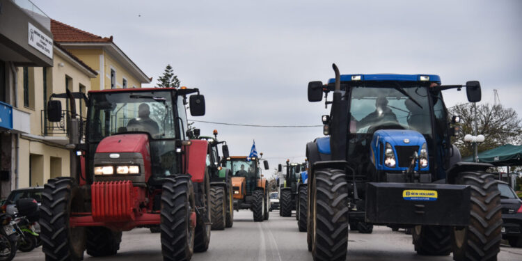 Οι αγρότες αποφασίζουν το μέλλον των μπλόκων: Κρίσιμη σύσκεψη αύριο στο Λευκώνα Σερρών