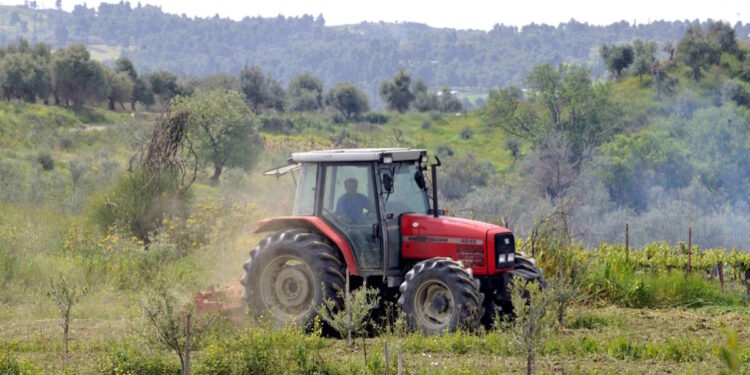 Επιστροφή ΕΦΚ αγροτικού πετρελαίου: Καταβλήθηκε η 4η δόση – Οδηγίες για τη διόρθωση παραστατικών