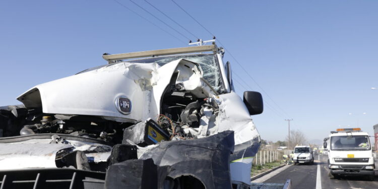 Θεσσαλονίκη: Καραμπόλα τεσσάρων αυτοκινήτων στον Περιφερειακό