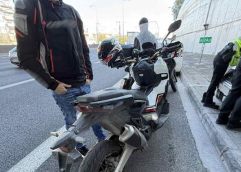 Αττική οδός: Συνελήφθη ο 28χρονος οδηγός μηχανής που παρέσυρε τροχονόμο