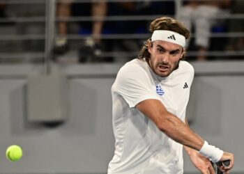 Στέφανος Τσιτσιπάς: Ψάχνουν αν διαθέτει δίπλωμα οδήγησης – Δεν έχει ελληνικό