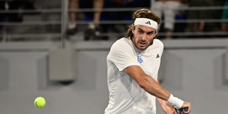 Στέφανος Τσιτσιπάς: Ψάχνουν αν διαθέτει δίπλωμα οδήγησης – Δεν έχει ελληνικό