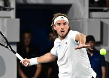 Στέφανος Τσιτσιπάς: «Ουδέποτε του ζητήθηκε να επιδείξει άδεια οδήγησης που νομίμως κατέχει» – Η ανακοίνωση του δικηγόρου του