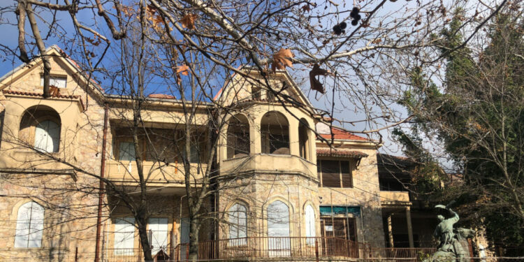 Τατόι: Σε ιδιώτη 24 «ιστορικά» κτίρια ώστε να γίνουν ξενώνες και εστιατόρια