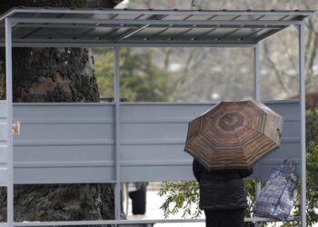 Καιρός: Έρχονται καταιγίδες, βροχές και χιόνια στα ορεινά – Με κρύο θα περάσουμε τα Χριστούγεννα