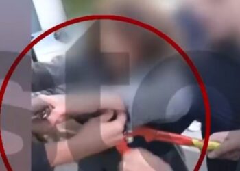 Χαλάνδρι: Καθηγητής έπιασε με κόφτη τα δάχτυλα μαθητή σε κατάληψη – «Με χλεύασε κιόλας»