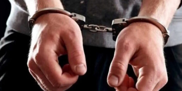 Κρήτη: Μαθητής εντοπίστηκε στον Άγιο Νικόλαο με 23 γραμμάρια χασίς και πάνω από 25.000 ευρώ – Συνελήφθη έξω από το σχολείο του