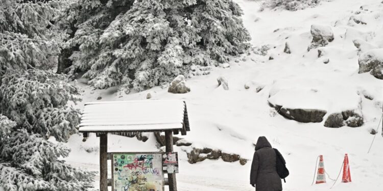 Καιρός την Πρωτοχρονιά: Αλλαγή του χρόνου με χιόνια και παγωνιά – Πότε και πού θα χιονίσει στην Αττική