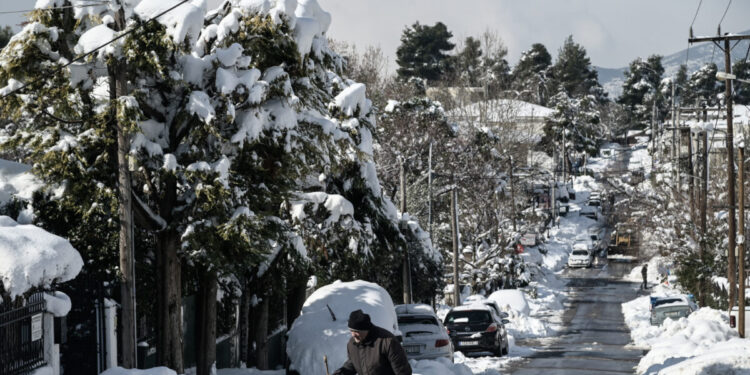 Καιρός: Καταιγίδες και κρύο θα πλήξουν τη χώρα έως τα Χριστούγεννα – Στα ορεινά θα πέσουν τα πρώτα πυκνά χιόνια