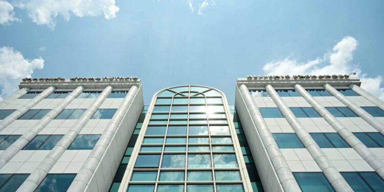 Χρηματιστήριο Αθηνών: Εβδομαδιαία άνοδος 0,39% με κέρδη 43,74% από τις αρχές του 2025