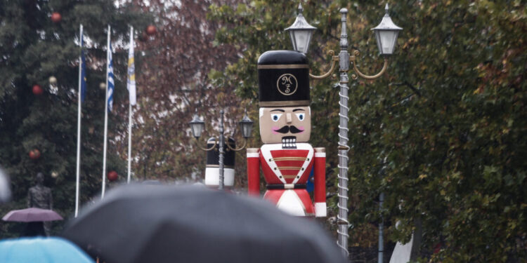 Καιρός Χριστουγέννων: Με μπόρες και ισχυρές καταιγίδες τα κάλαντα, σε ποιες περιοχές θα βρέξει – Η πρόγνωση των επόμενων ημερών