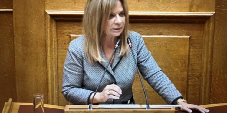 Χριστίνα Σταρακά: «Όταν θάβονται ζώα και εισόδημα, δεν μιλάμε για κανονικότητα μιλάμε για κατάρρευση. Οι αγρότες και οι κτηνοτρόφοι ζητούν λύσεις, όχι αναβολή ευθυνών»