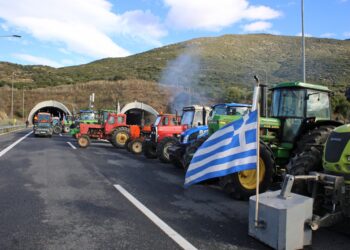 Αποδέχονται οι αγρότες την πρόσκληση του Μαξίμου για συνάντηση την Τρίτη 13/1