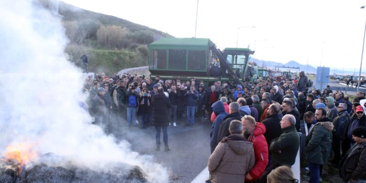 Πρόσκληση για συνάντηση με τον Πρωθυπουργό την Τρίτη 13/1 απηύθυνε στους αγρότες, ο Παύλος Μαρινάκης