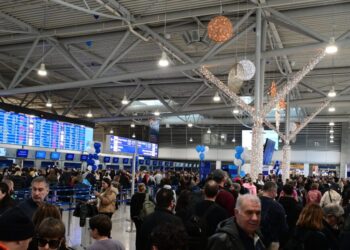 Ταλαιπωρία και αλαλούμ στα αεροδρόμια λόγω του προβλήματος στον FIR Αθηνών