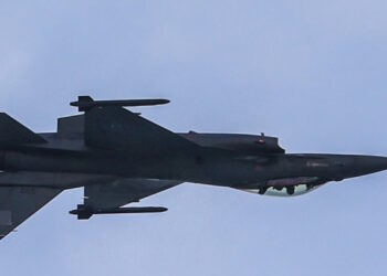 «Ενοχλημένη» η Τουρκία από την άφιξη του «Κίμωνα»: Αεροσκάφη της έκαναν 3 παραβιάσεις στο Αιγαίο