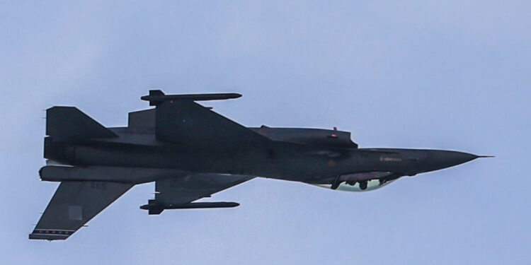 «Ενοχλημένη» η Τουρκία από την άφιξη του «Κίμωνα»: Αεροσκάφη της έκαναν 3 παραβιάσεις στο Αιγαίο