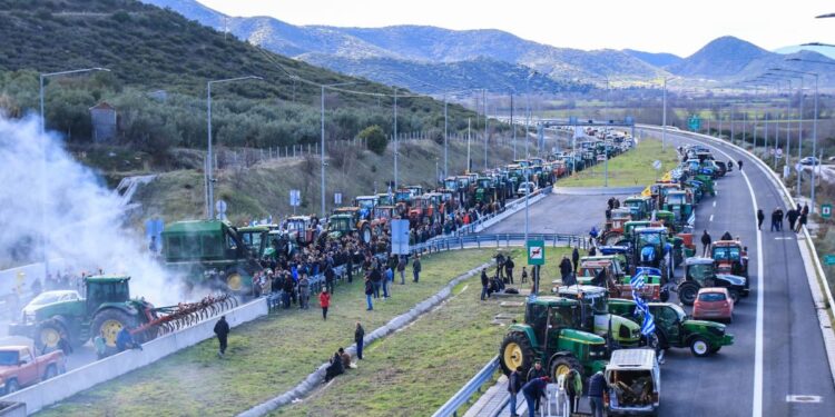 Καβγάς αγροτών σε live μετάδοση: «Ταλαιπωρείς τον κόσμο για να πάρει το ΚΚΕ 0,5%» – «Το πας από βλακεία σε βλακεία»