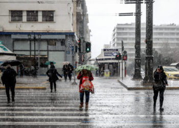 Καιρός αύριο: Ισχυρές βροχοπτώσεις και κακοκαιρία σε όλη τη χώρα – Θυελλώδεις άνεμοι, χαλαζοπτώσεις και χιόνια