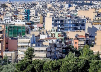 Στεγαστική κρίση: Ποια προγράμματα δρομολογούνται, πώς θα αυξηθεί η προσφορά κατοικιών – Οι παρεμβάσεις στην αγορά ακινήτων
