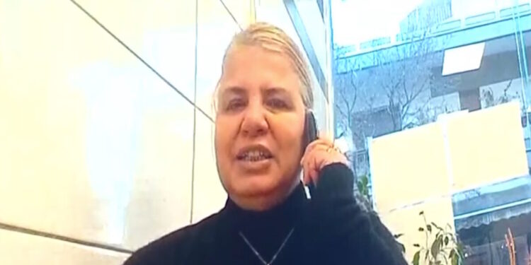 Μητέρα Κλαούντιας – θύματος στα Τέμπη για Καρυστιανού: «Δεν θα ψηφίσω το κόμμα της, πρέπει να δώσουμε αγώνα για δικαίωση»