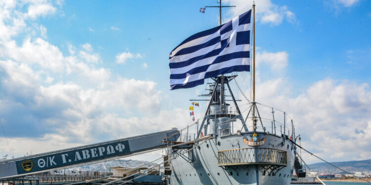 «Κίμων»: Το θωρηκτό «Αβέρωφ» υποδέχεται την υπερσύγχρονη φρεγάτα Belharra