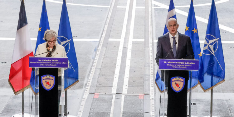 Δένδιας: Ανανεώνεται η αμυντική συμφωνία αμοιβαίας στρατιωτικής συνδρομής με την Γαλλία