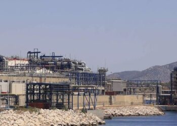 Κρίσιμη χρονιά για τον κάθετο διάδρομο LNG και τη θέση της Ελλάδας