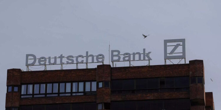 Για ξέπλυμα μαύρου χρήματος ερευνάται η Deutsche Bank – Έφοδος στα γραφεία της, στο μικροσκόπιο και ο Ρομάν Αμπράμοβιτς
