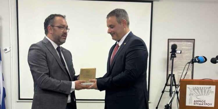 Ο Δήμος Μεσολογγίου τιμήθηκε στην επετειακή εκδήλωση για την Α΄ Εθνοσυνέλευση της Επιδαύρου