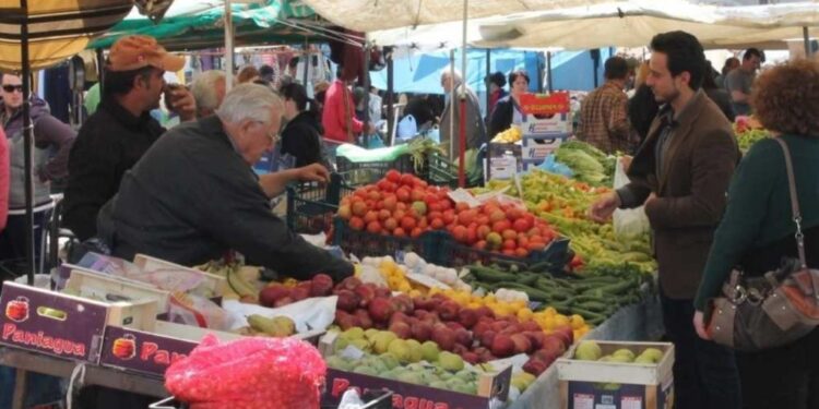 Δ. Μακεδονία: Απεργία και συγκέντρωση διαμαρτυρίας των πραγωγών και εμπόρων λαϊκών αγορών