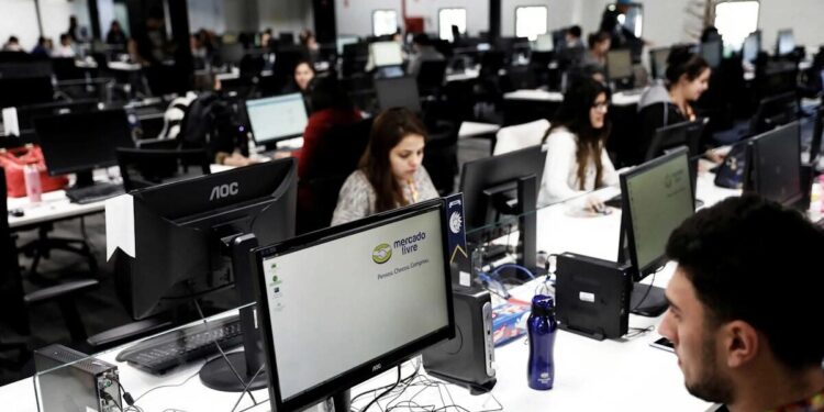 Τι αλλάζει με τις άδειες των μισθωτών – Πώς «σπάνε» και τι πρέπει να προσέξουν οι εργαζόμενοι