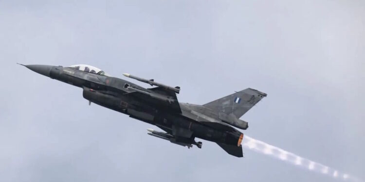 Πολεμική Αεροπορία: Τα μαχητικά αεροσκάφη F-16 Block 50 πρέπει να αναβαθμιστούν σε Viper